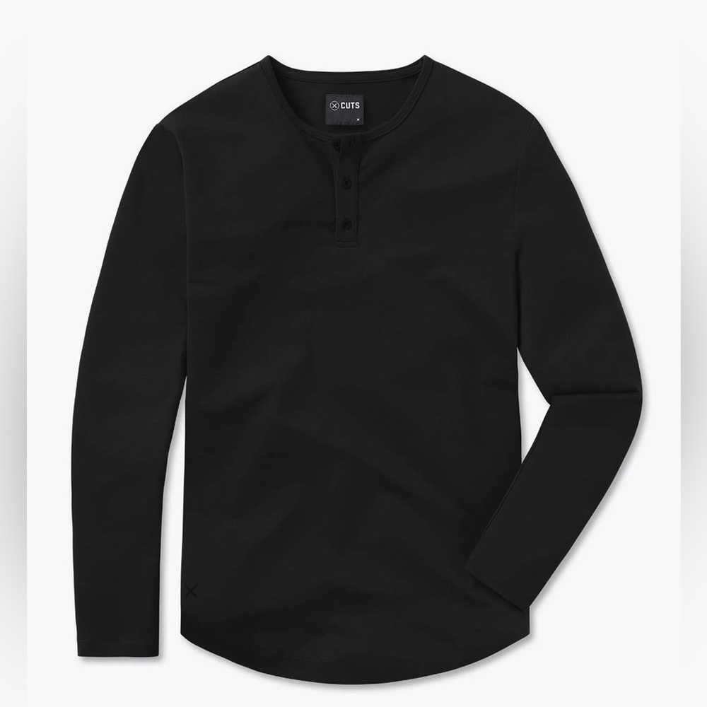 Cuts Clothing AO Long Sleeve Henley Curve-Hem